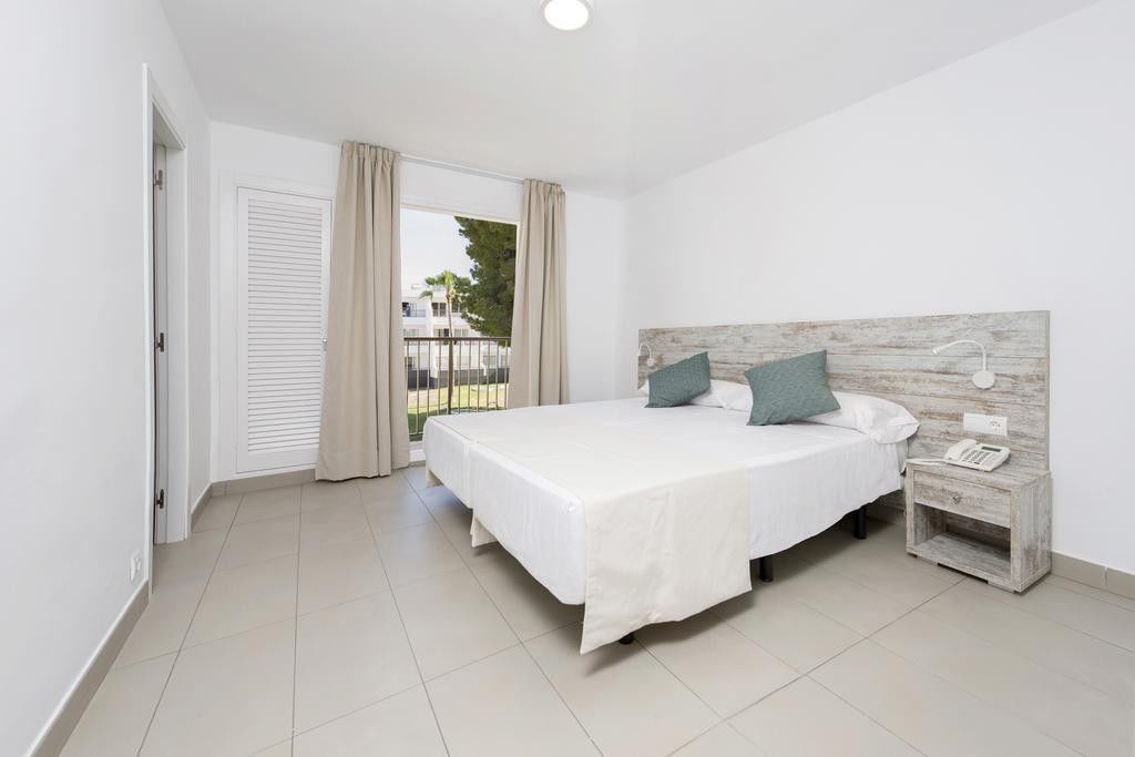 Apartamentos Vibra Riviera San Antonio Abad Exterior foto