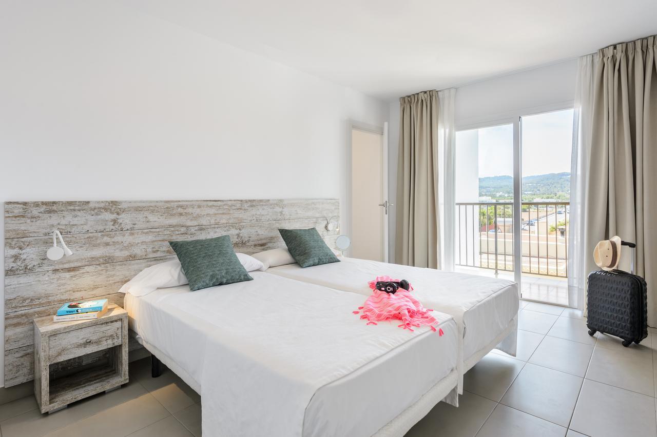 Apartamentos Vibra Riviera San Antonio Abad Exterior foto