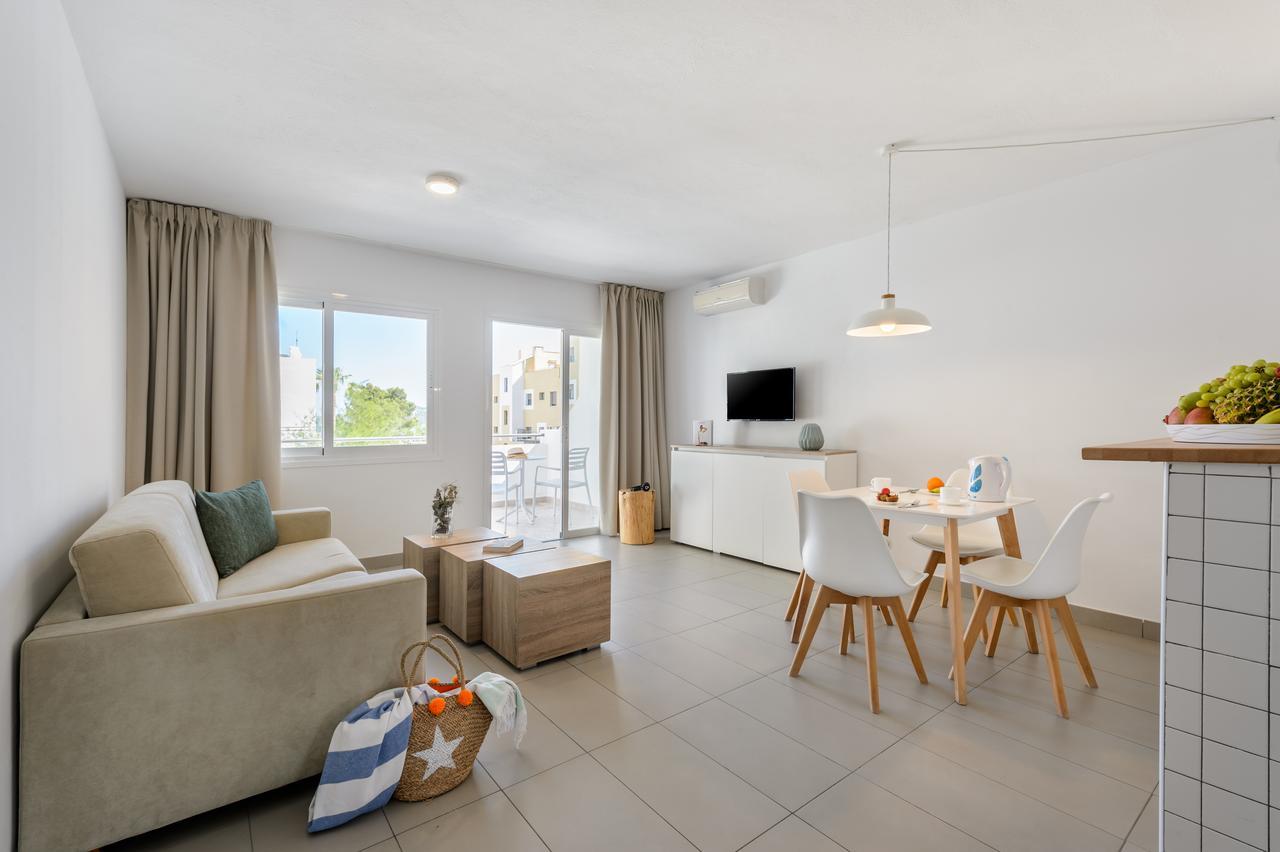 Apartamentos Vibra Riviera San Antonio Abad Exterior foto